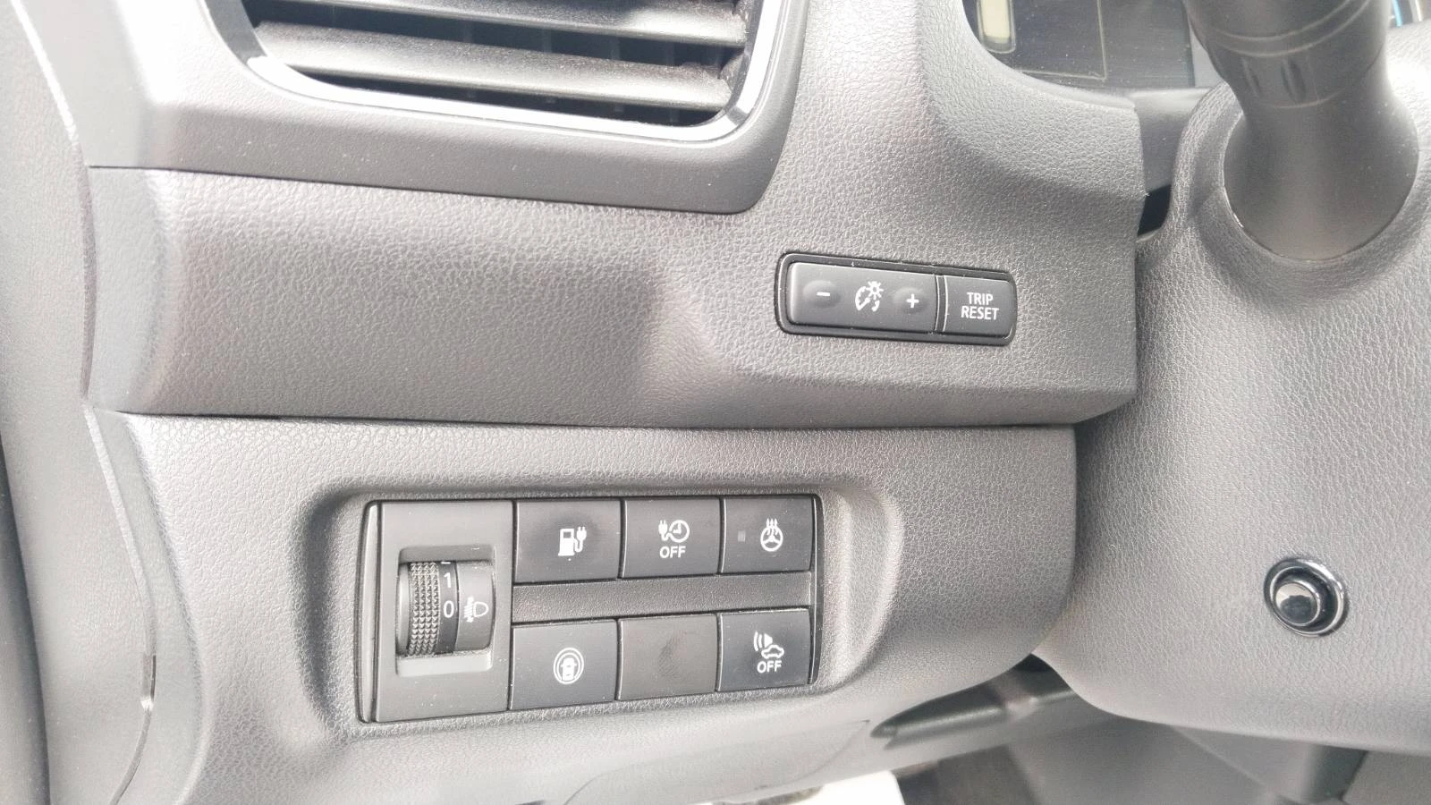 Nissan Leaf  SOH 90%, Кожа, Подгрев , Термопомпа, снимка 9 - Автомобили и джипове - 54660389