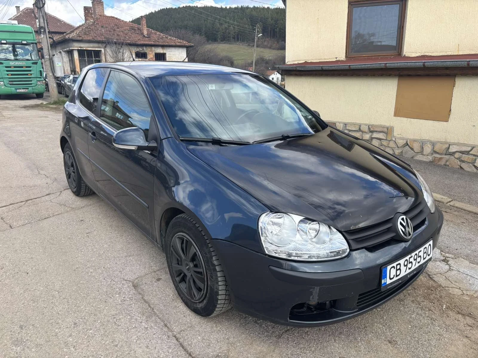 VW Golf 1.6 102кс. 