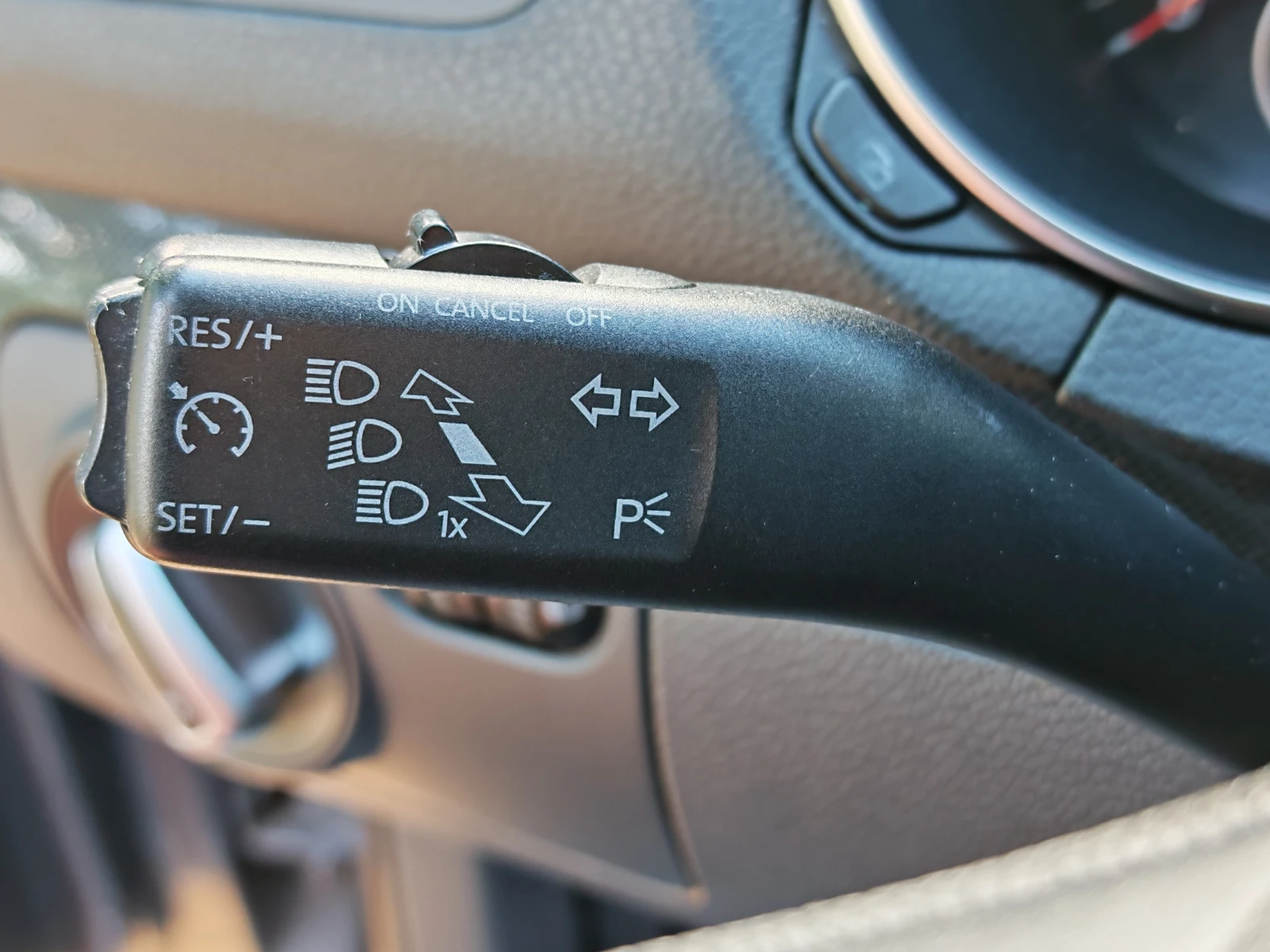 VW Golf 1.6TDI, снимка 13 - Автомобили и джипове - 54998259