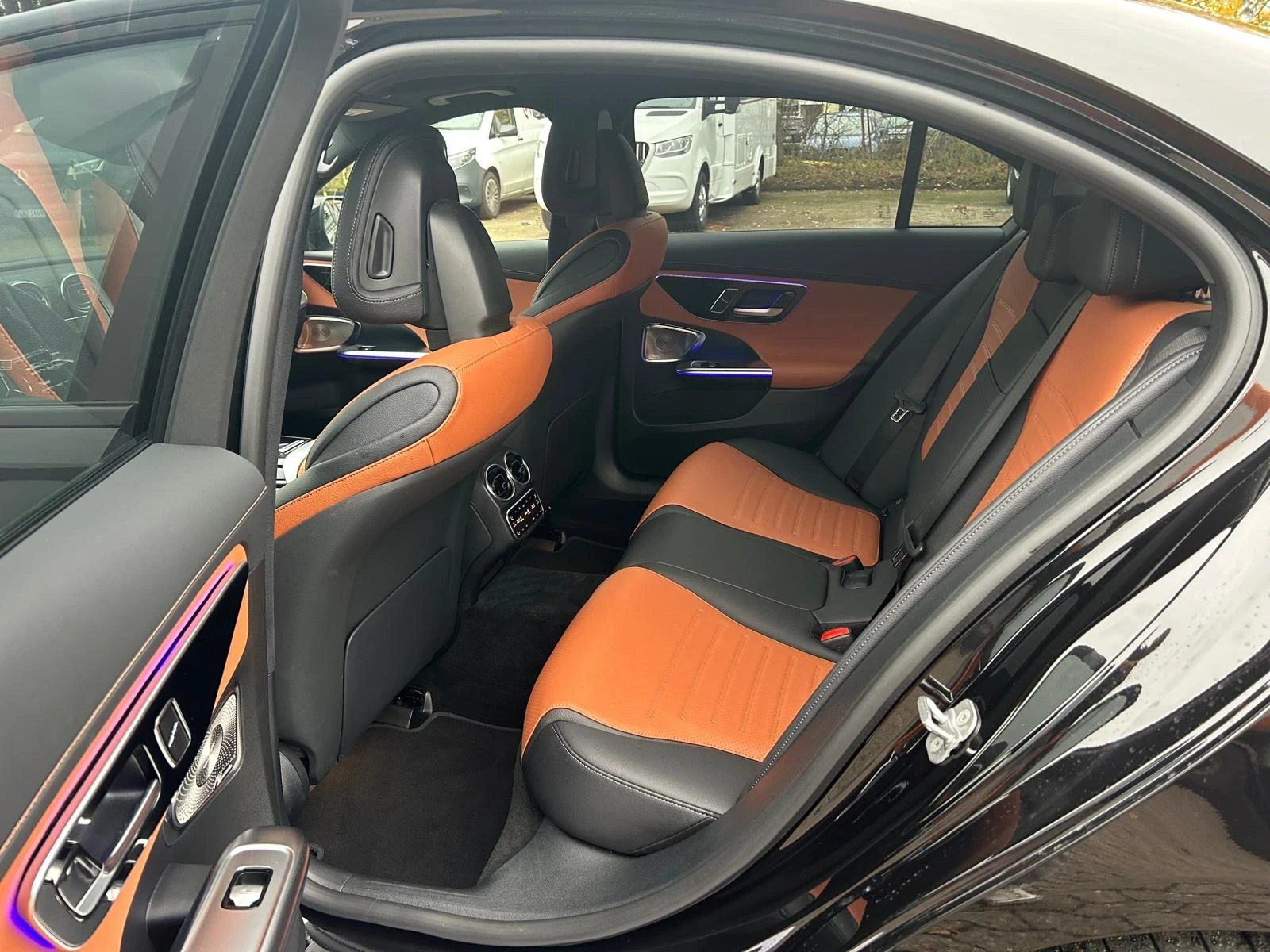 Mercedes-Benz C 300, снимка 9 - Автомобили и джипове - 55053065