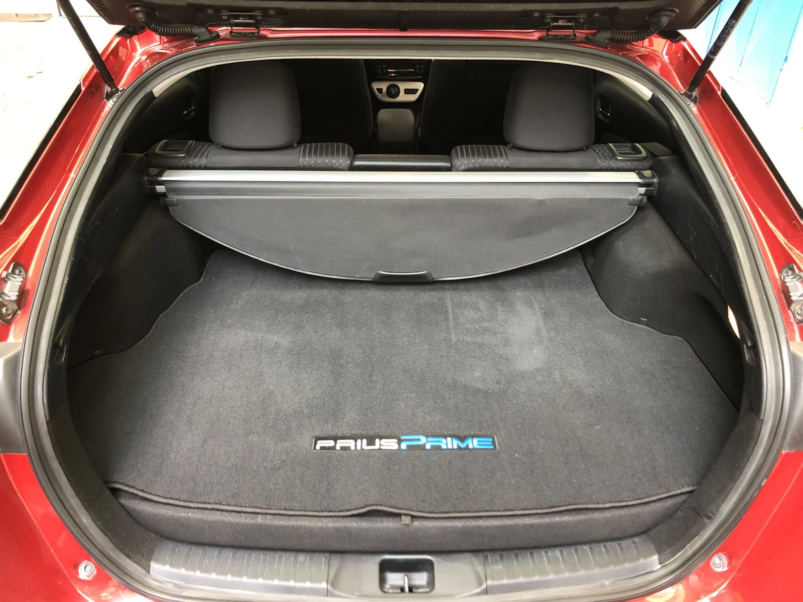 Toyota Prius Plug-in, снимка 12 - Автомобили и джипове - 55084103