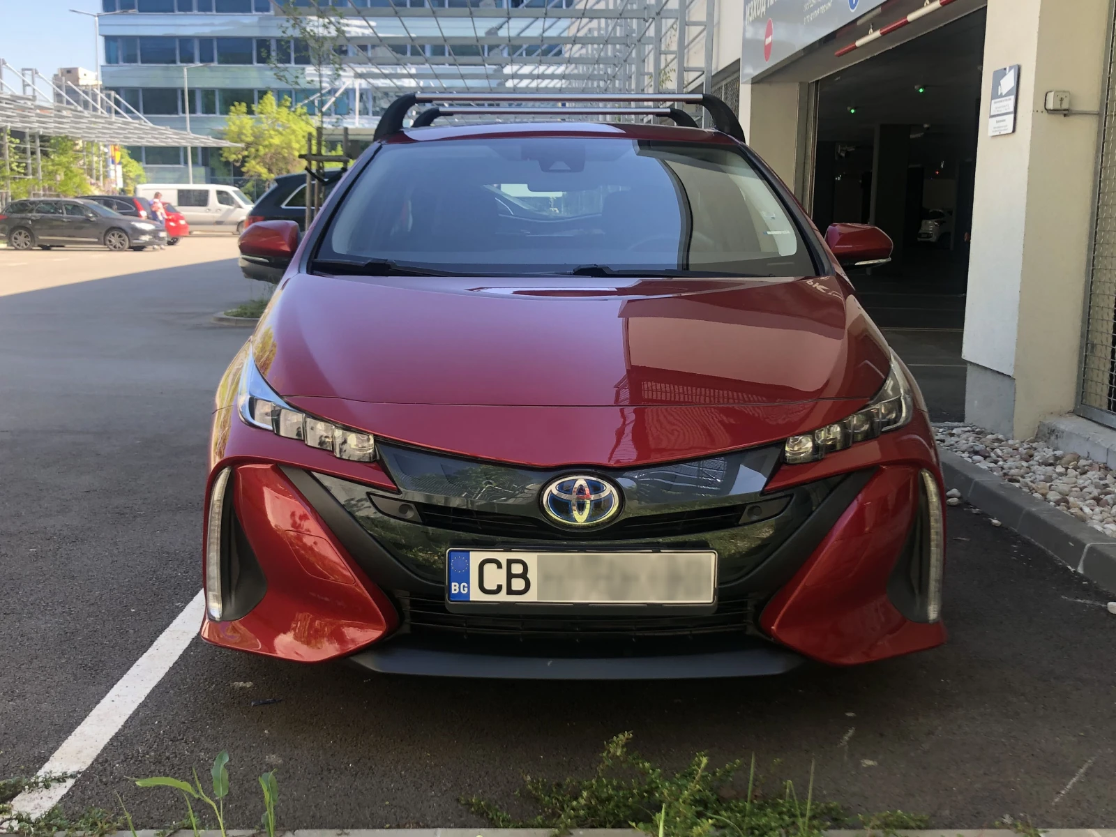 Toyota Prius Plug-in, снимка 8 - Автомобили и джипове - 55084103