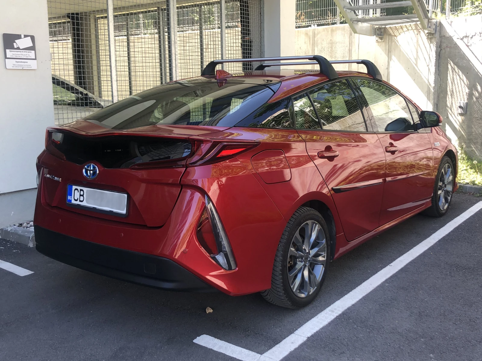 Toyota Prius Plug-in, снимка 5 - Автомобили и джипове - 55084103
