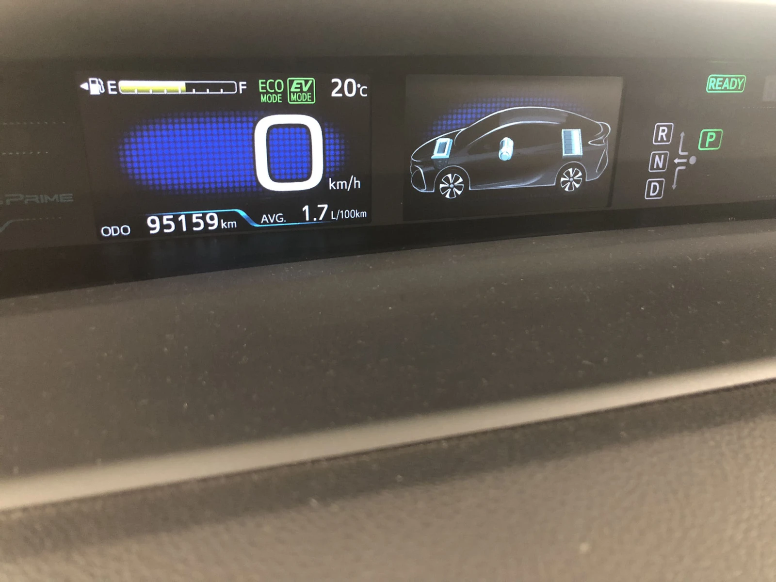 Toyota Prius Plug-in, снимка 16 - Автомобили и джипове - 55084103