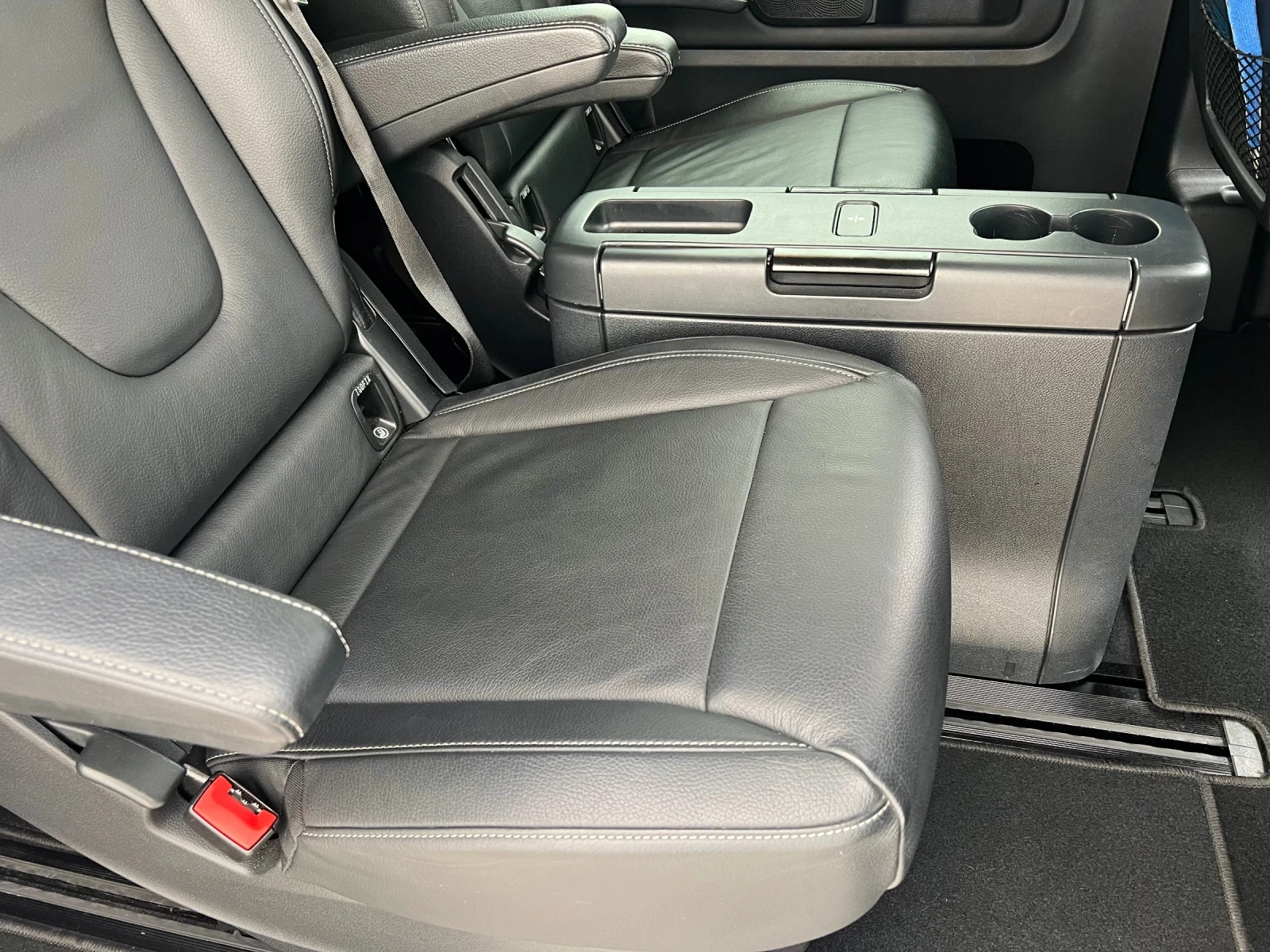 Mercedes-Benz V 300 V 250d 4-matic AMG, снимка 12 - Автомобили и джипове - 55105648