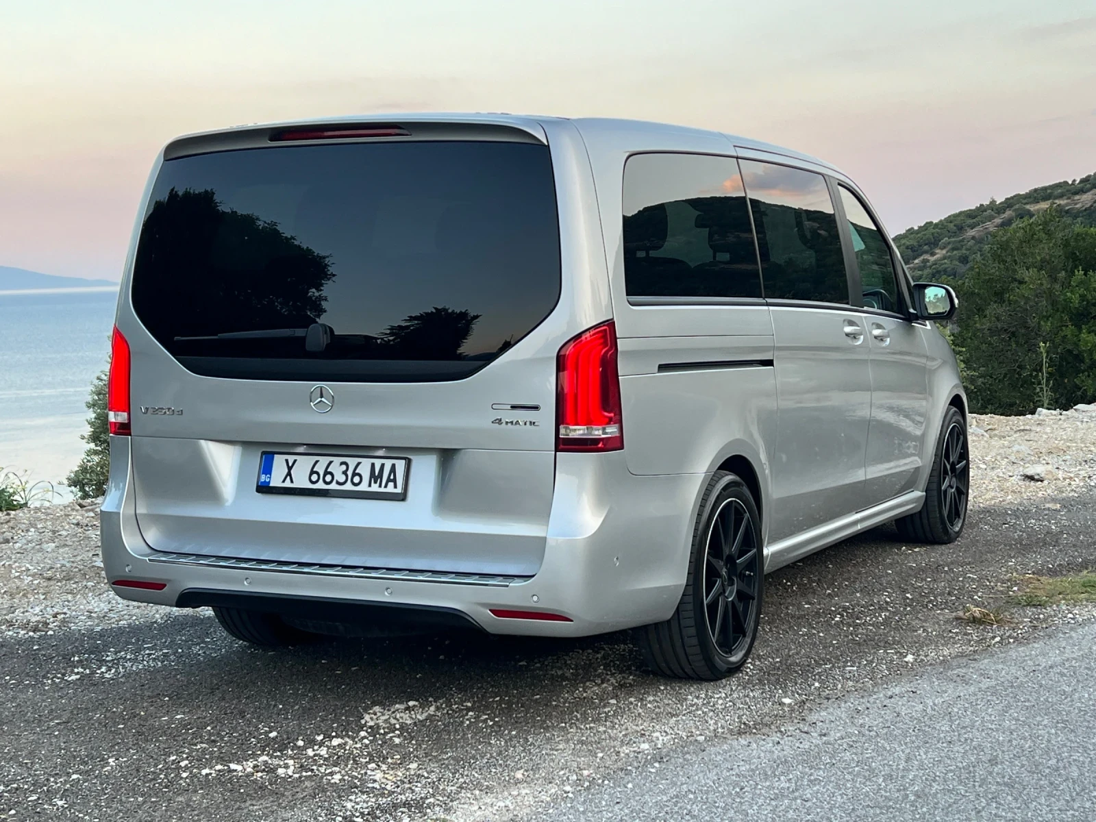 Mercedes-Benz V 300 V 250d 4-matic AMG, снимка 5 - Автомобили и джипове - 55105648