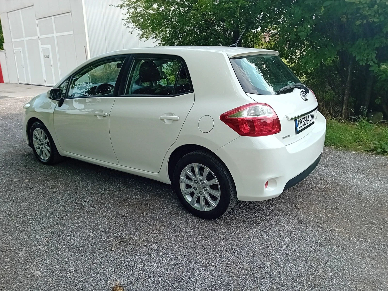 Toyota Auris Facelift Euro 5A 6 скорости, снимка 5 - Автомобили и джипове - 55149698