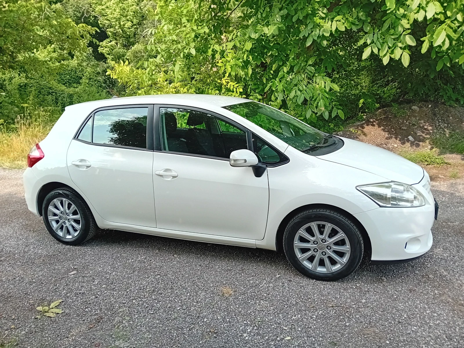 Toyota Auris Facelift Euro 5A 6 скорости, снимка 7 - Автомобили и джипове - 55149698