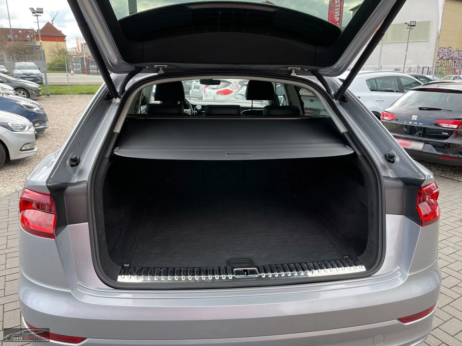 Audi Q8 50TDI/286HP/PANO/360/MATRIX/ACC/579z, снимка 6 - Автомобили и джипове - 55231484