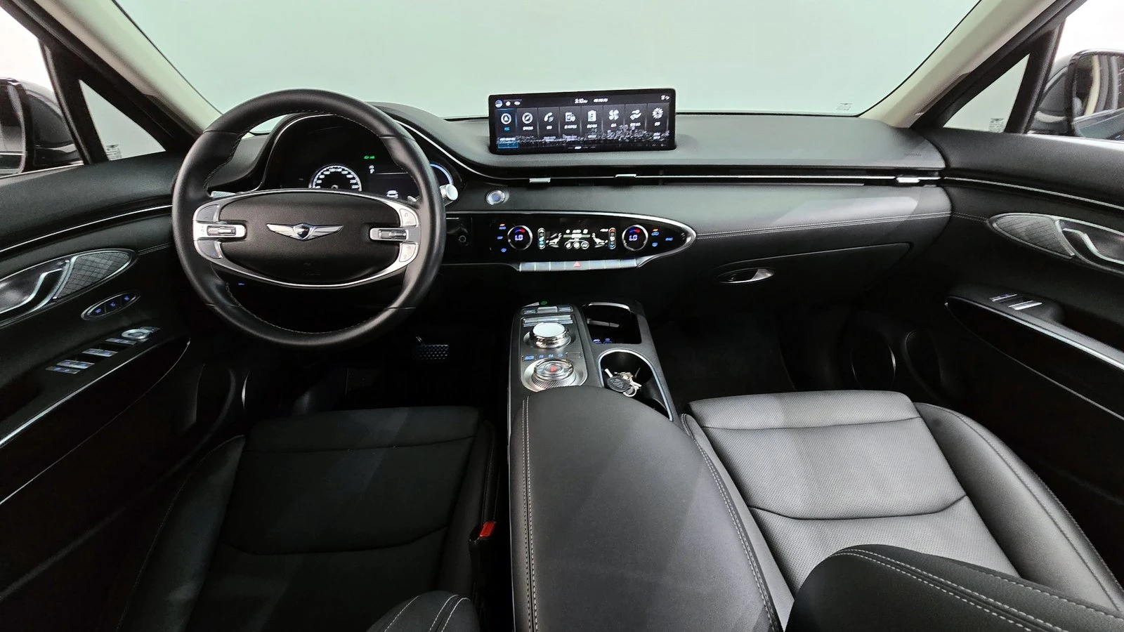 Genesis GV70 2.5* KEYLESS* ПОДГРЕВ ВОЛАН* ЕЛ. БАГАЖНИК* КРАЙНА , снимка 7 - Автомобили и джипове - 55271909