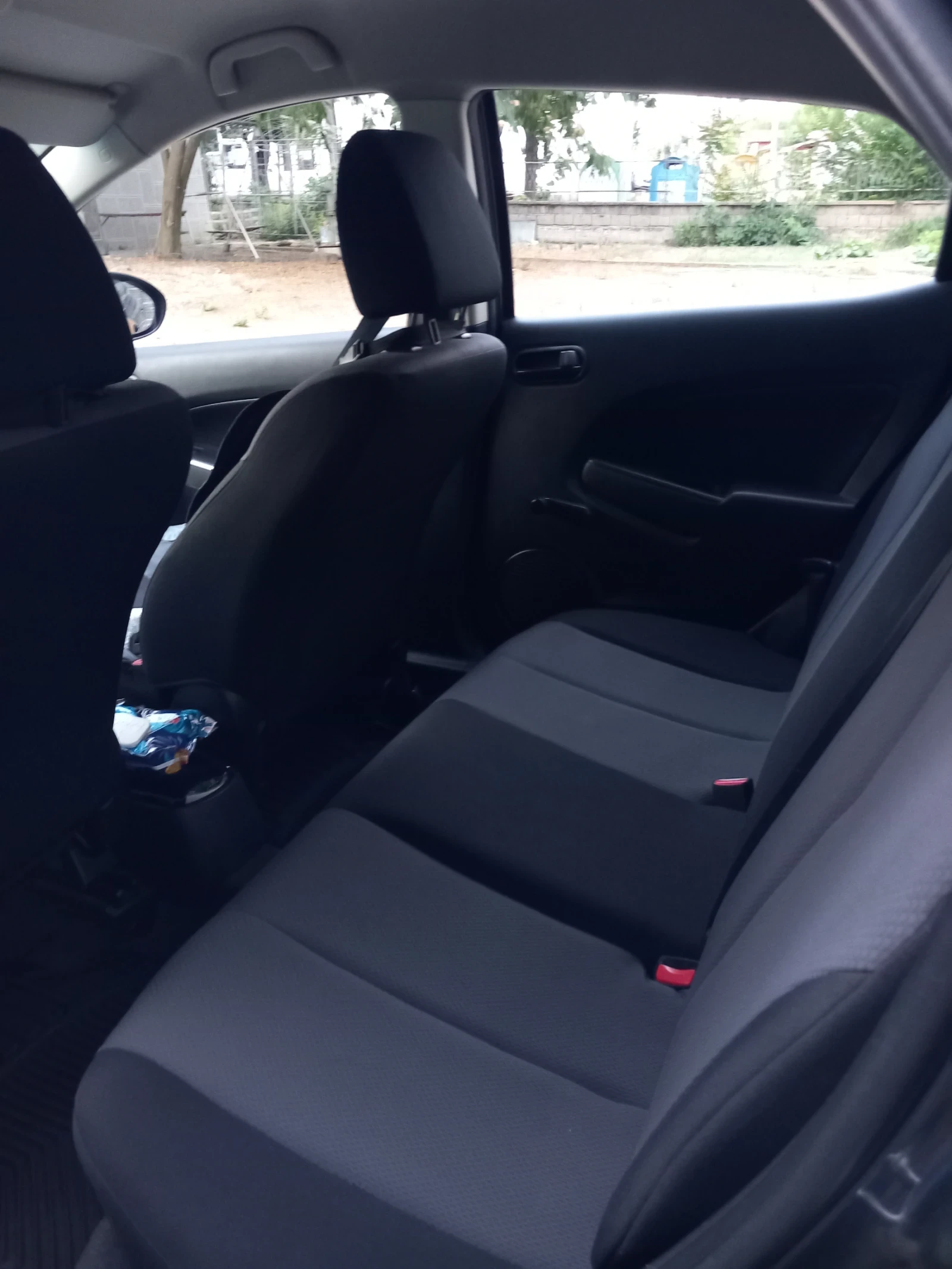 Mazda 2, снимка 12 - Автомобили и джипове - 55317098