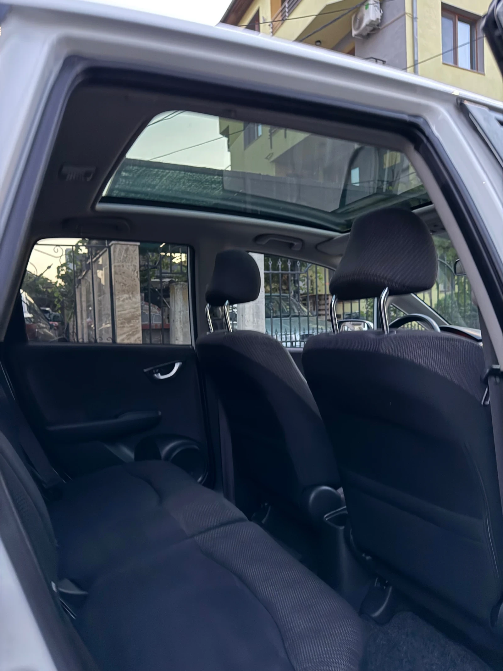 Honda Jazz 1.4i Exclusive ШВЕЙЦАРИЯ 100% РЕАЛЕН ВИДЕО ЛИЗИНГ, снимка 14 - Автомобили и джипове - 55484949