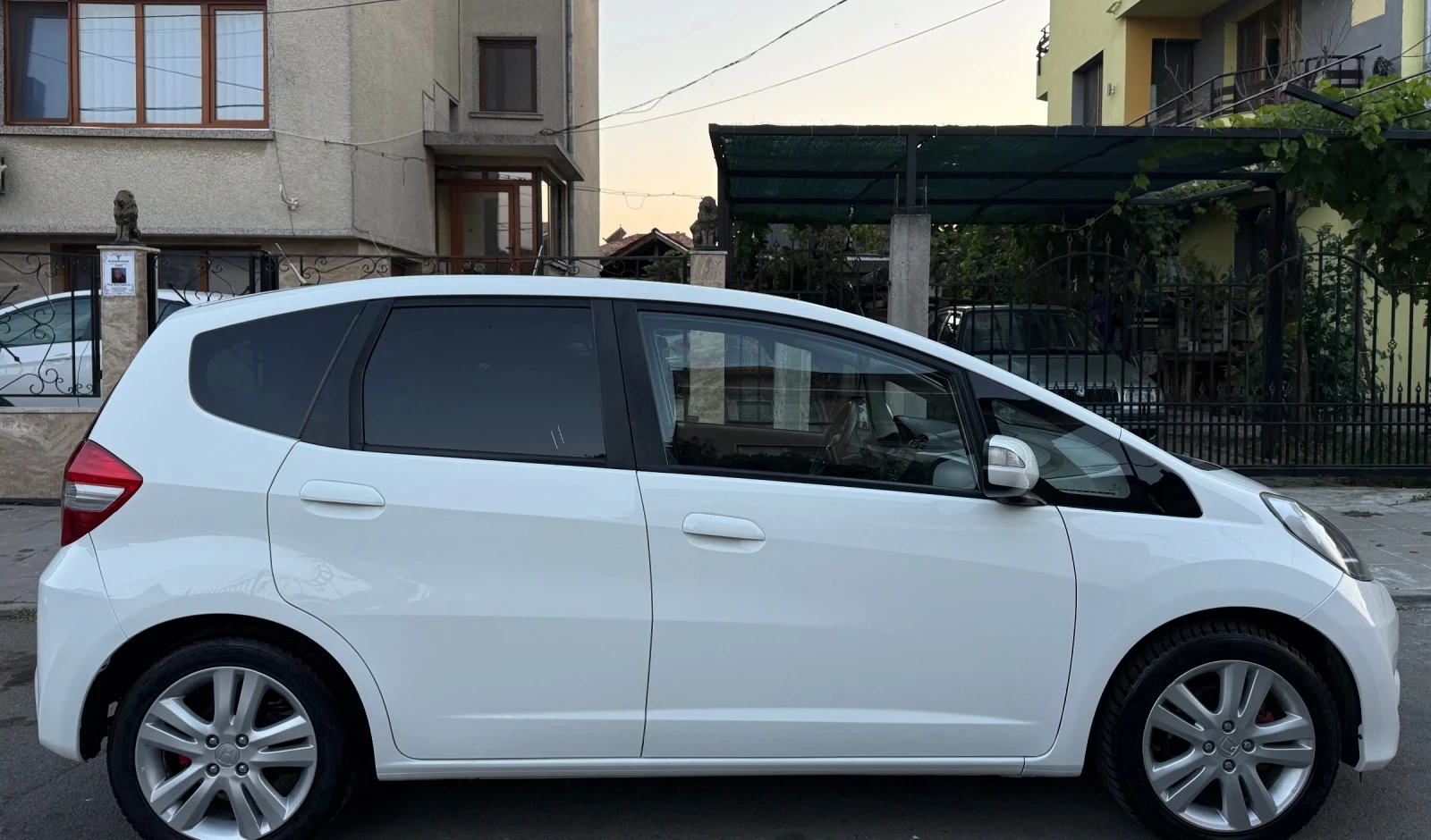 Honda Jazz 1.4i Exclusive ШВЕЙЦАРИЯ 100% РЕАЛЕН ВИДЕО ЛИЗИНГ, снимка 9 - Автомобили и джипове - 55484949
