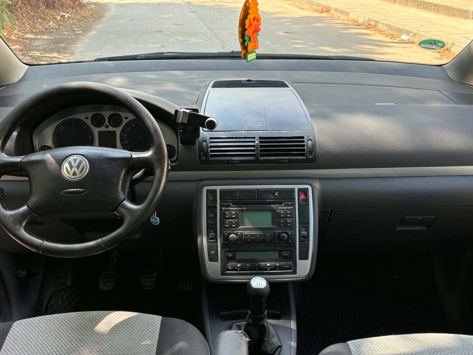 VW Sharan, снимка 16 - Автомобили и джипове - 55951718