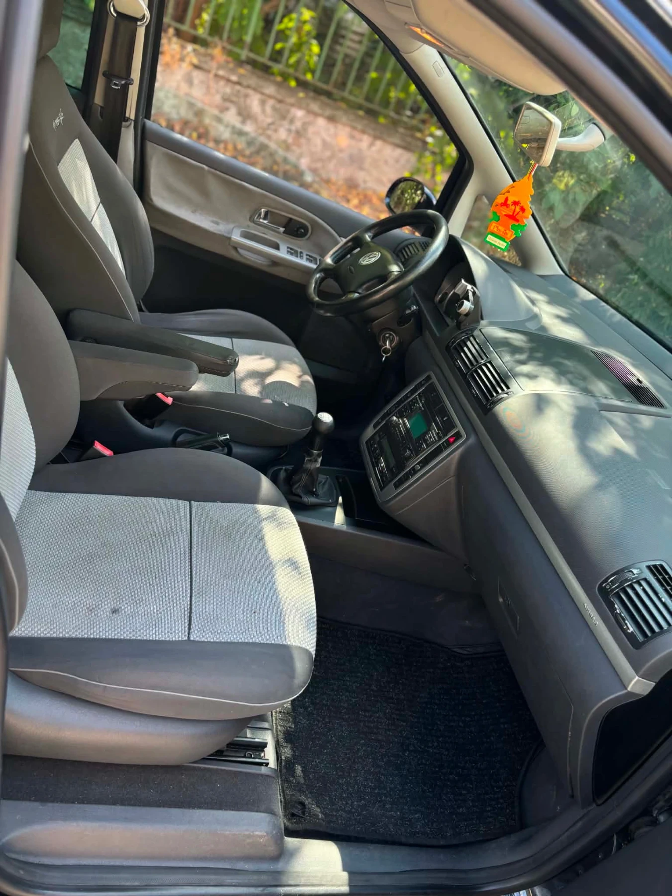 VW Sharan, снимка 8 - Автомобили и джипове - 55951718