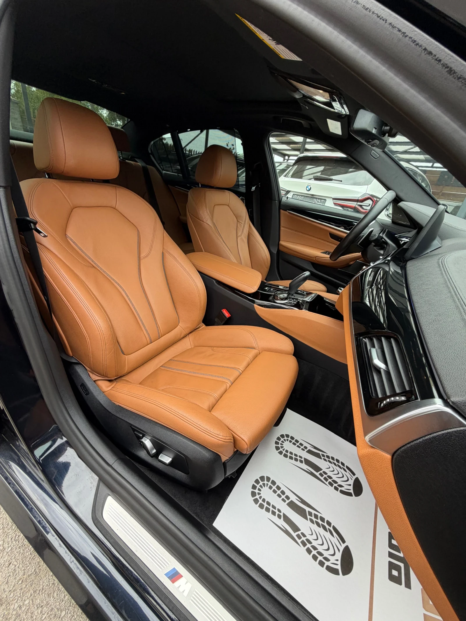 BMW 540 M-pack xDrive , снимка 16 - Автомобили и джипове - 56059943