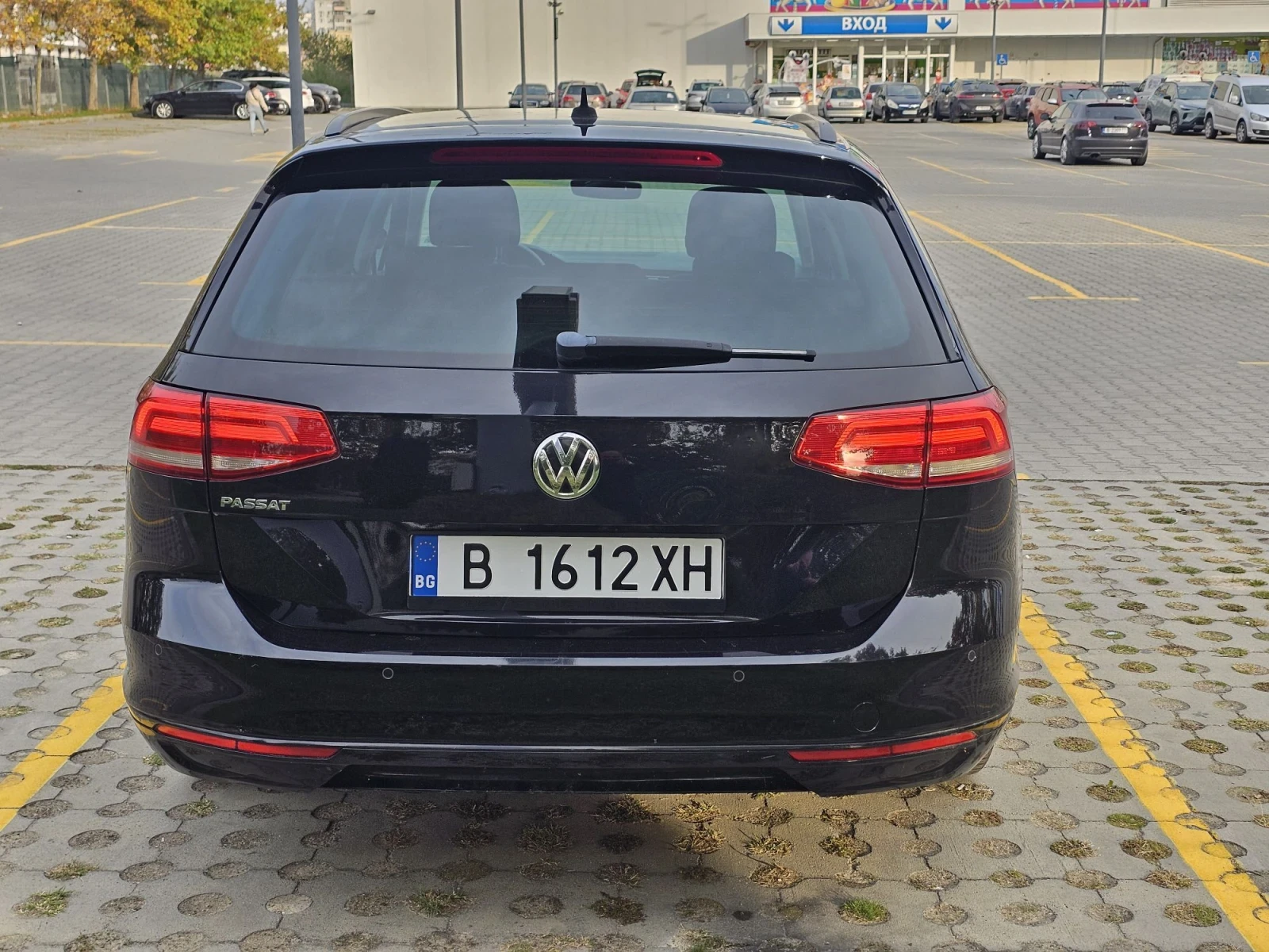 VW Passat 2.0 TDI Регистриран и обслужен!, снимка 8 - Автомобили и джипове - 56518637