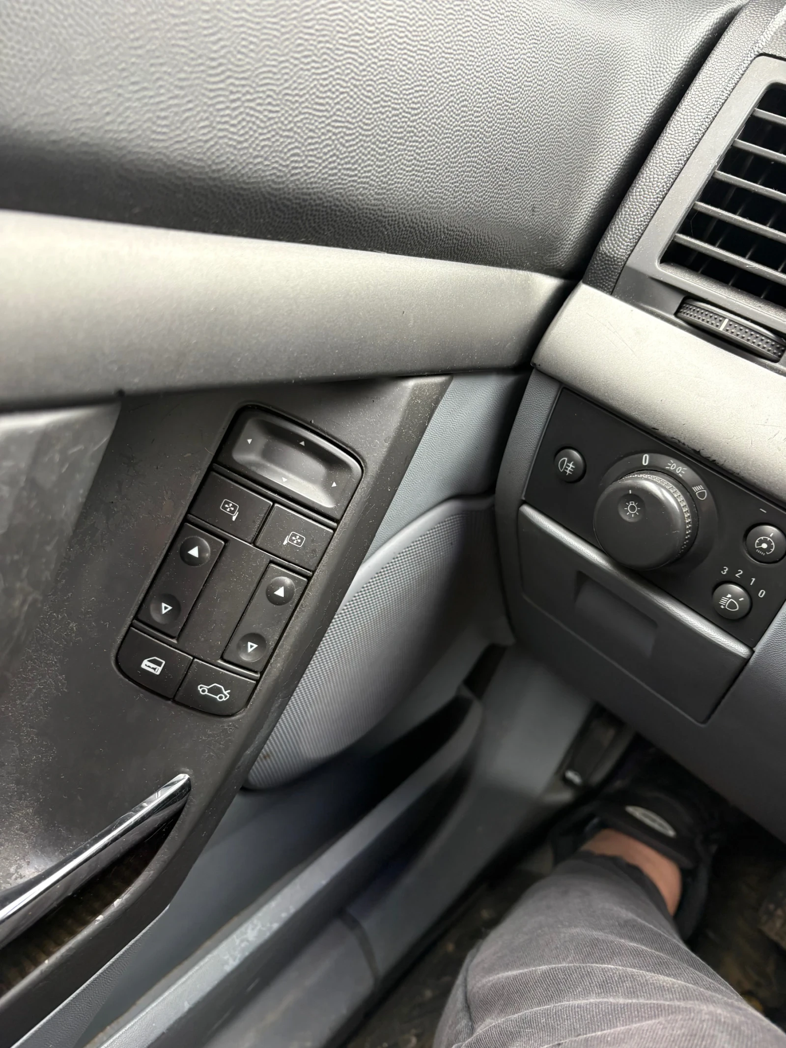 Opel Vectra 1.8, снимка 11 - Автомобили и джипове - 56679668