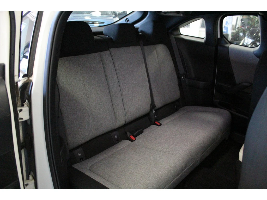 Mazda MX-30, снимка 4 - Автомобили и джипове - 56683725