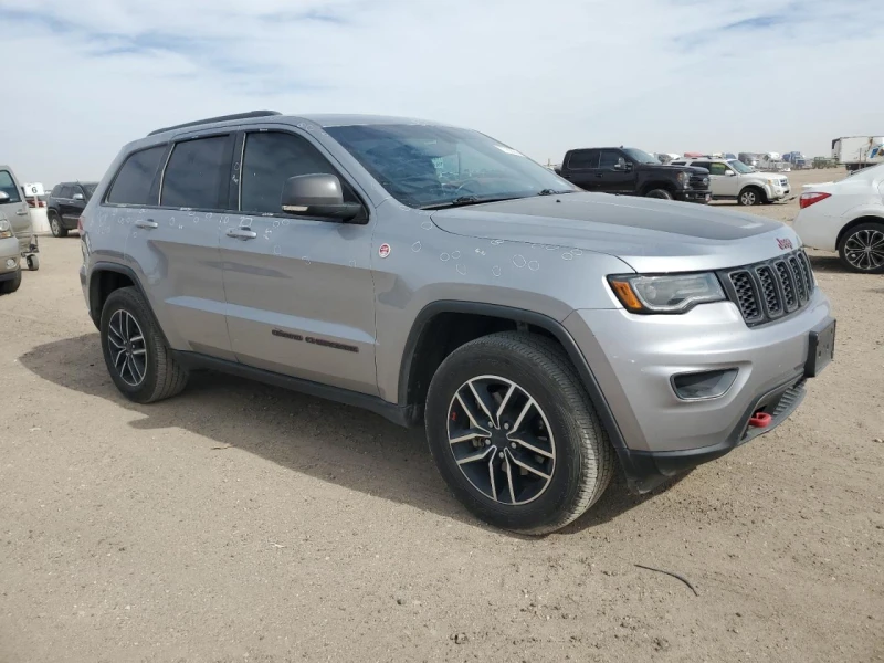 Jeep Grand cherokee  TRAILHAWK Диг.табло* 8ZF* Обдух* LED* , снимка 4 - Автомобили и джипове - 48618987