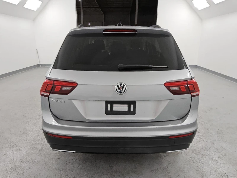 VW Tiguan  S 2.0, снимка 5 - Автомобили и джипове - 49223017