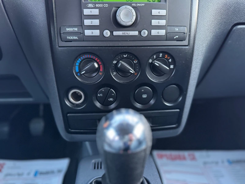 Ford Connect * ПЪТНИЧЕСКИ* ИТАЛИЯ* 1.8-90* , снимка 11 - Автомобили и джипове - 49653854