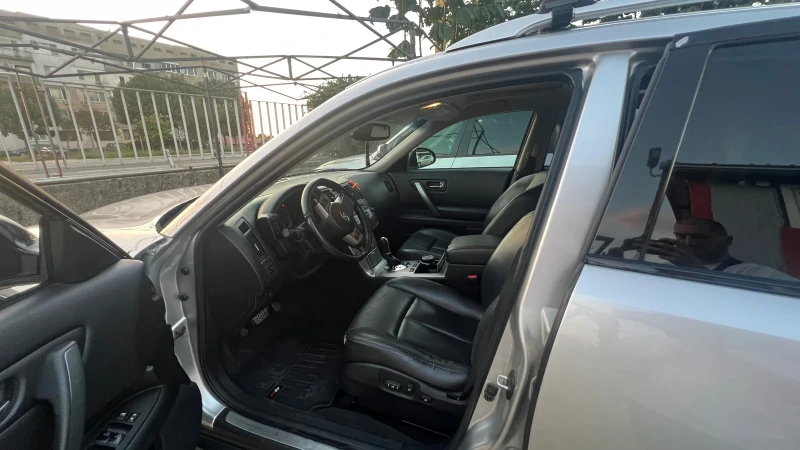 Infiniti Fx 35, снимка 6 - Автомобили и джипове - 51726666