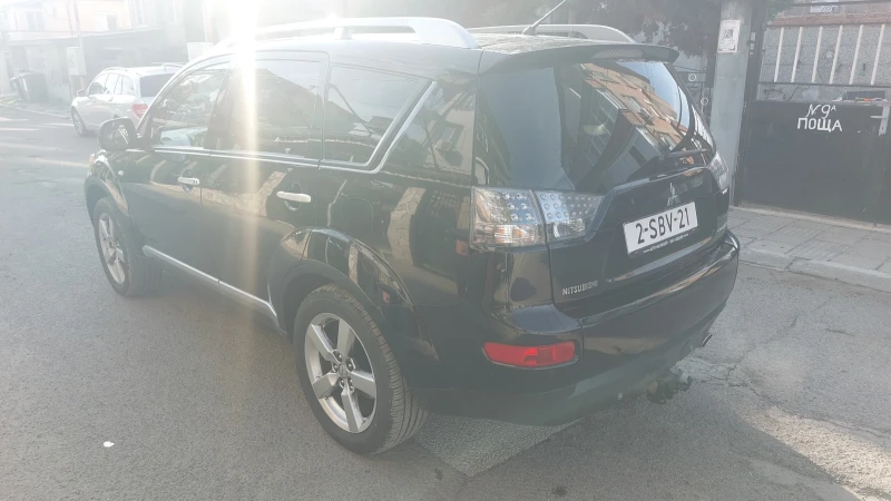 Mitsubishi Outlander Бензин 4х4 ръчка, снимка 5 - Автомобили и джипове - 52130931
