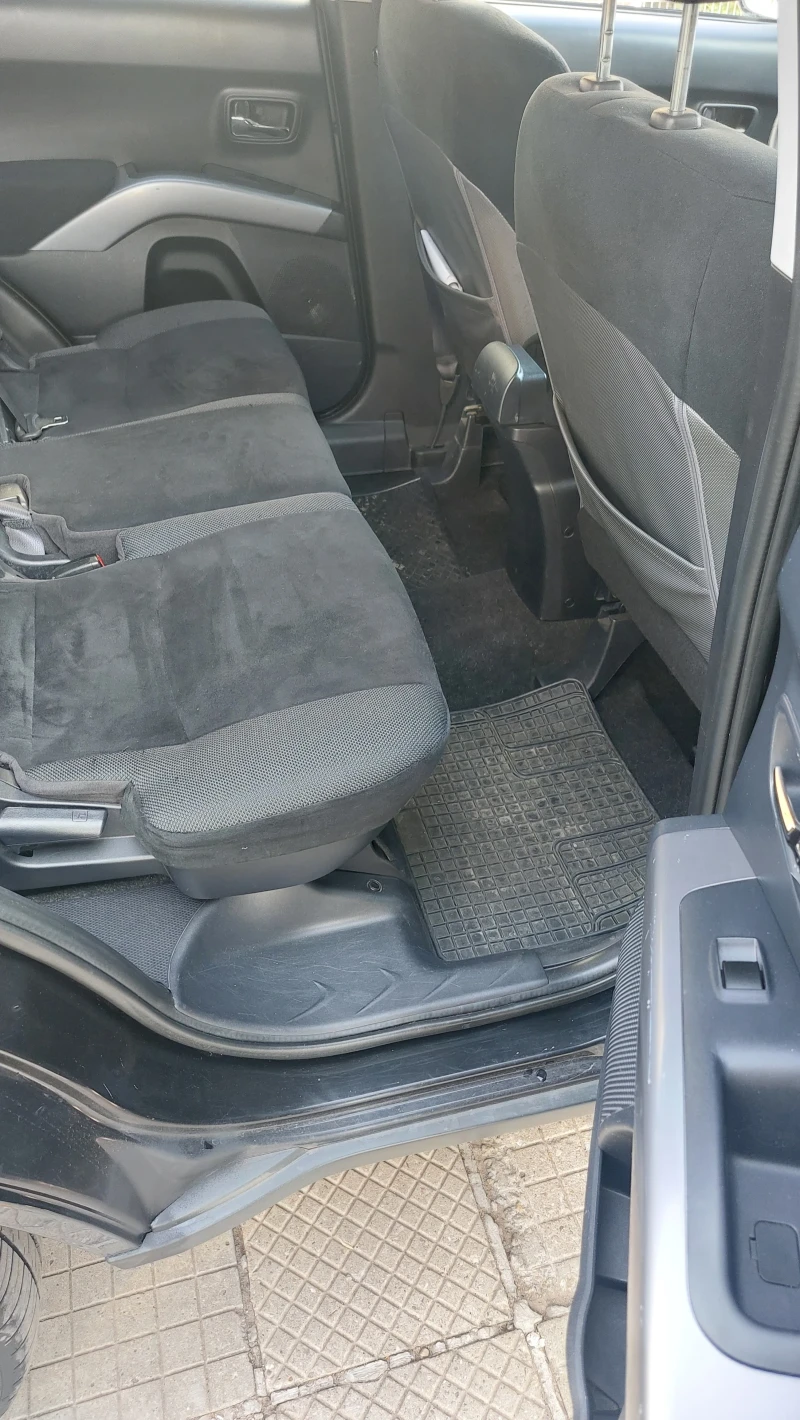 Mitsubishi Outlander Бензин 4х4 ръчка, снимка 10 - Автомобили и джипове - 52130931