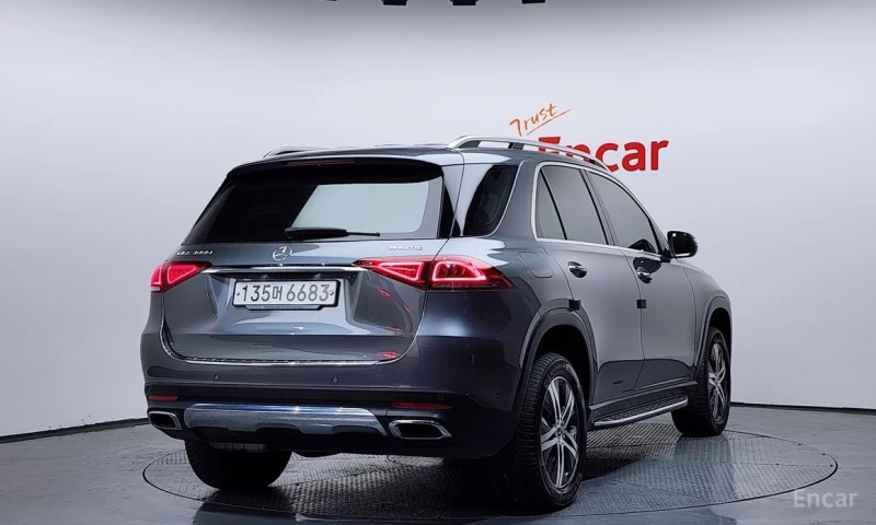 Mercedes-Benz GLE 300, снимка 2 - Автомобили и джипове - 53270984