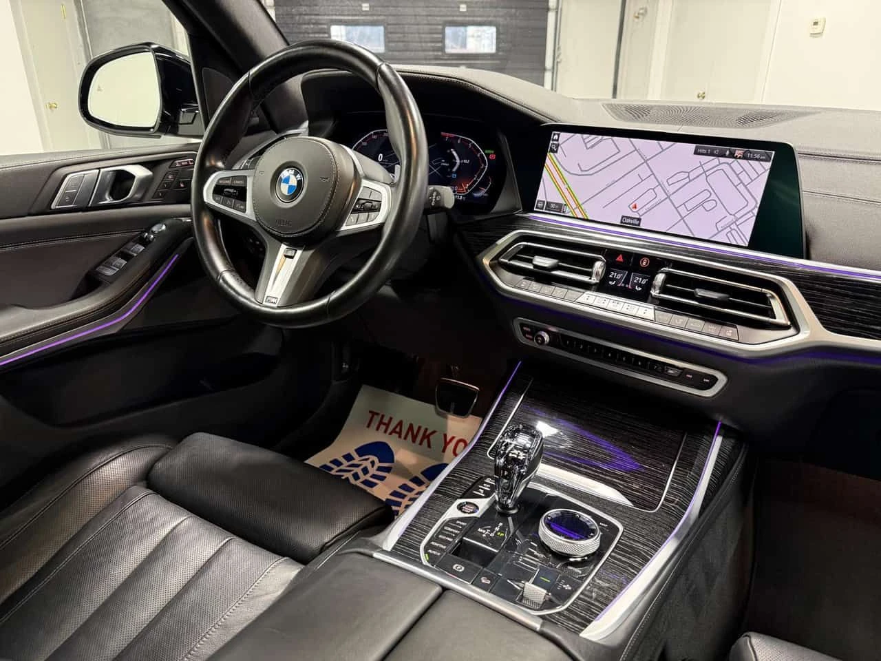 BMW X7 xDrive40i/CARFAX/AMBIENT/HUD/360 CAM/ПАНОРАМА/H K, снимка 16 - Автомобили и джипове - 53929146