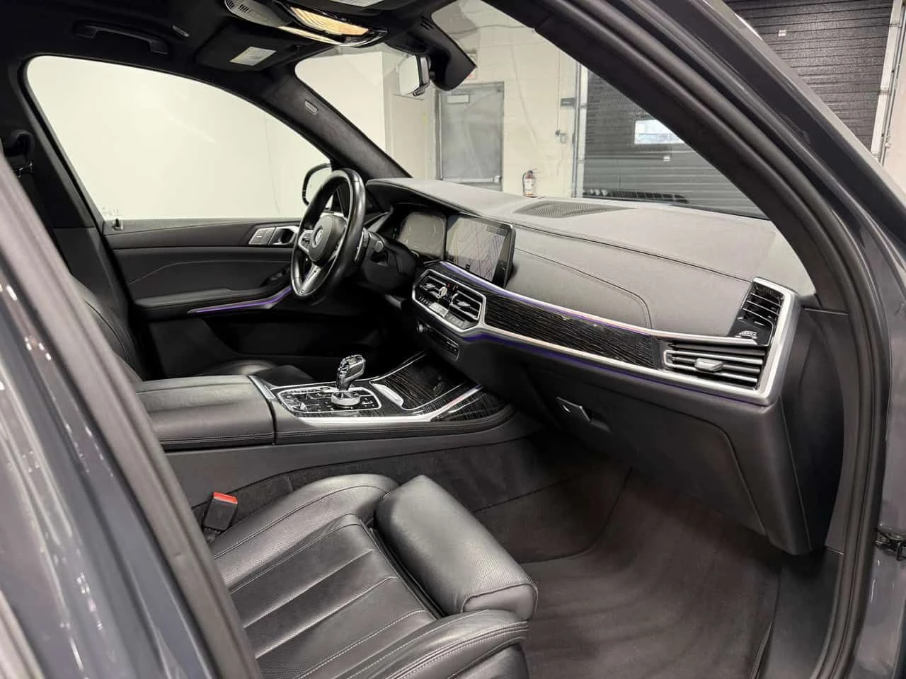 BMW X7 xDrive40i/CARFAX/AMBIENT/HUD/360 CAM/ПАНОРАМА/H K, снимка 14 - Автомобили и джипове - 53929146