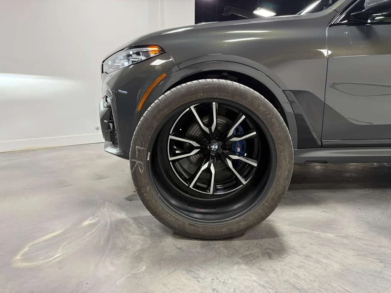 BMW X7 xDrive40i/CARFAX/AMBIENT/HUD/360 CAM/ПАНОРАМА/H K, снимка 7 - Автомобили и джипове - 53929146