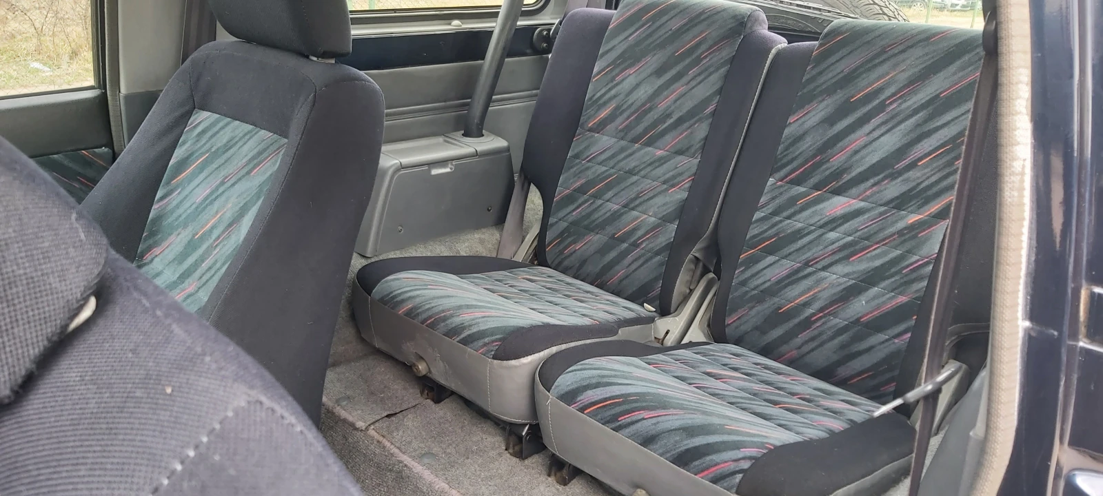 Daihatsu Feroza 1.6i-16V-ITALIA-GAZ, снимка 9 - Автомобили и джипове - 54147820