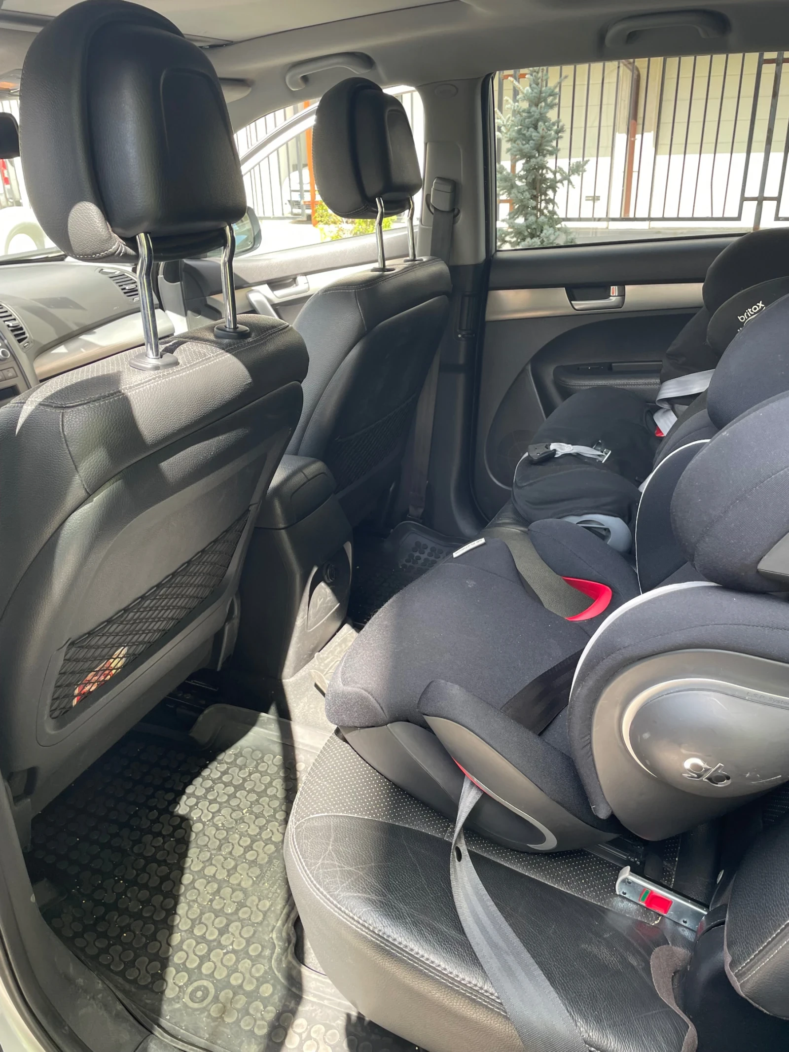 Kia Sorento, снимка 8 - Автомобили и джипове - 54493074