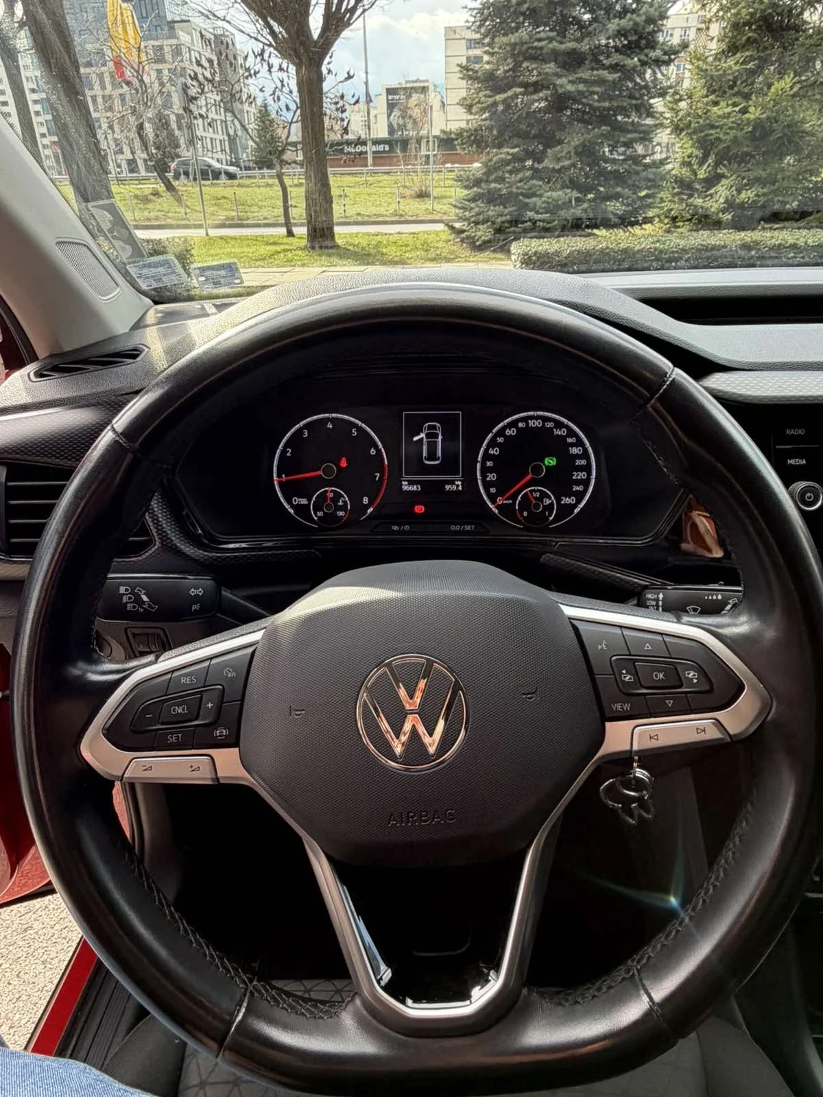 VW T-Cross, снимка 6 - Автомобили и джипове - 54494426