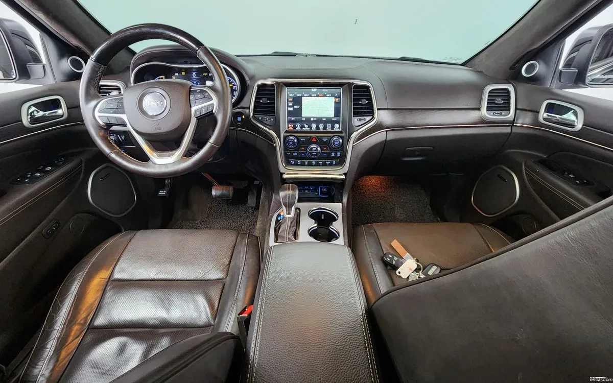 Jeep Grand cherokee 3.0 Diesel Summit, снимка 6 - Автомобили и джипове - 54763848