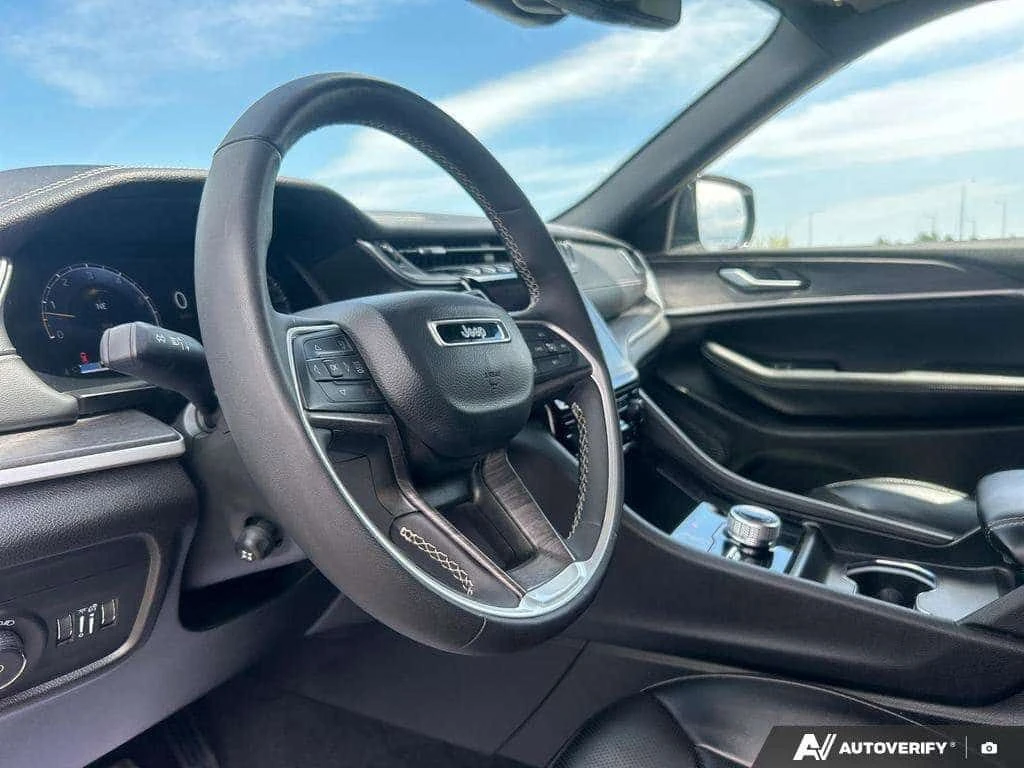 Jeep Grand cherokee * Limited 4x4 | 2 Keys | Leather | Moonroof * CARF, снимка 8 - Автомобили и джипове - 54896303