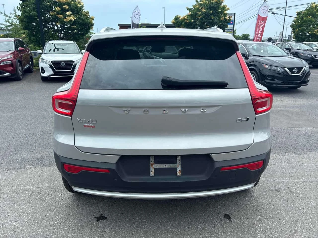 Volvo XC40 Plus Bright Theme | CARFAX | БЕЗ ПЪРВОНАЧАЛНА ВН, снимка 5 - Автомобили и джипове - 55106168