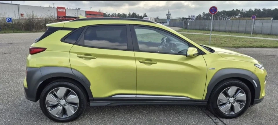Hyundai Kona 64kwh . 142000km ТЕРМОПОМПА, снимка 2 - Автомобили и джипове - 56320472