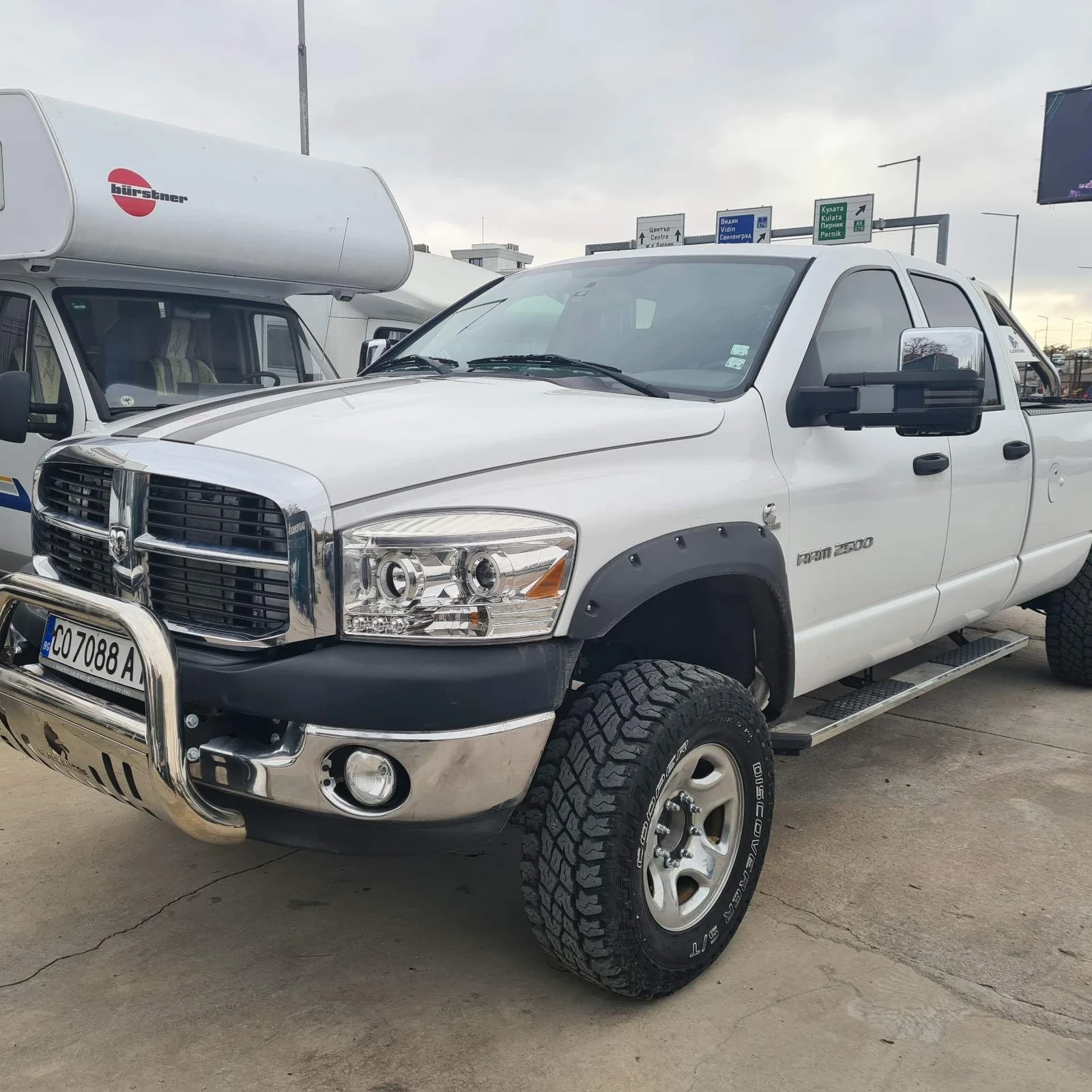 Dodge RAM 2500, снимка 3 - Автомобили и джипове - 56704499