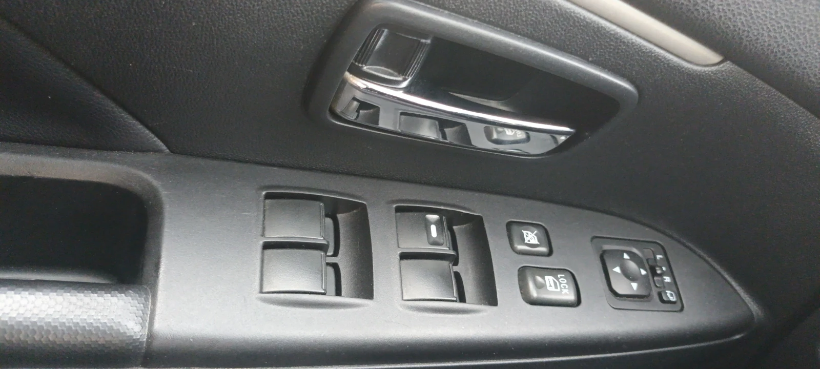 Mitsubishi ASX, снимка 15 - Автомобили и джипове - 56712218