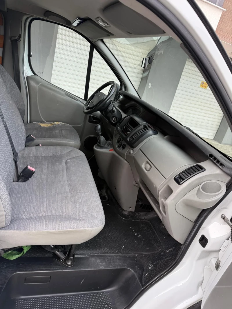 Renault Trafic, снимка 7 - Бусове и автобуси - 52631027