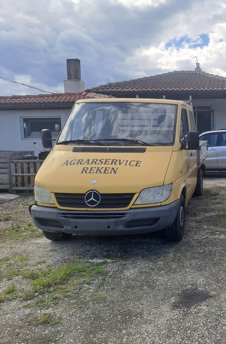 Mercedes-Benz Sprinter 208 CDI, снимка 4 - Бусове и автобуси - 47588364