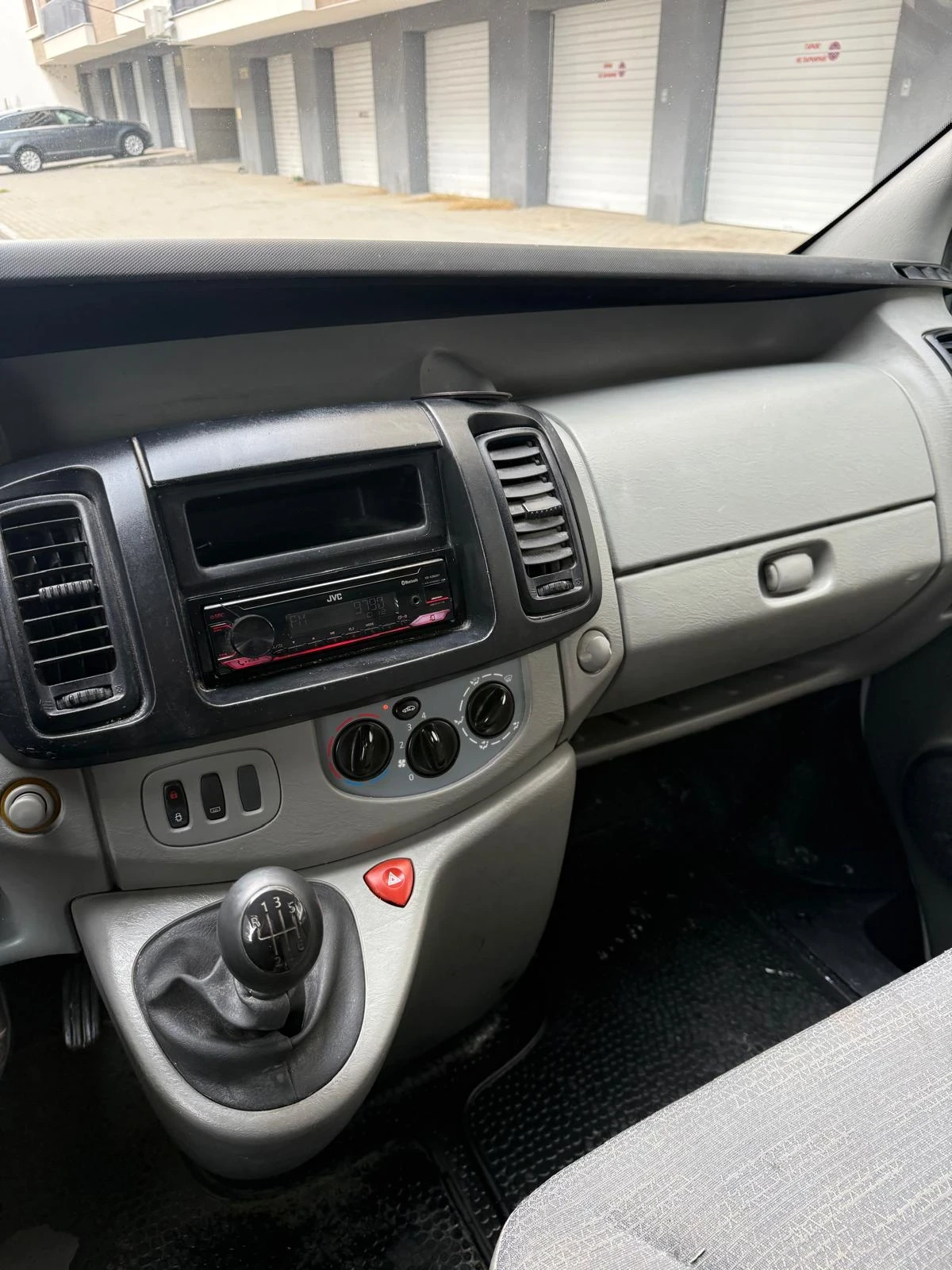 Renault Trafic  - изображение 8