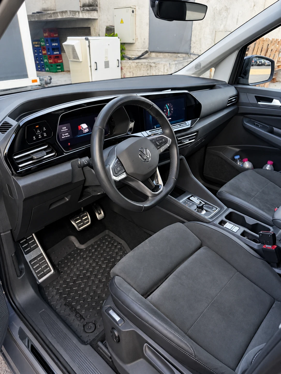VW Caddy MAXI e-hybrid 7 места първи собственик 8000км., снимка 8 - Бусове и автобуси - 56331230