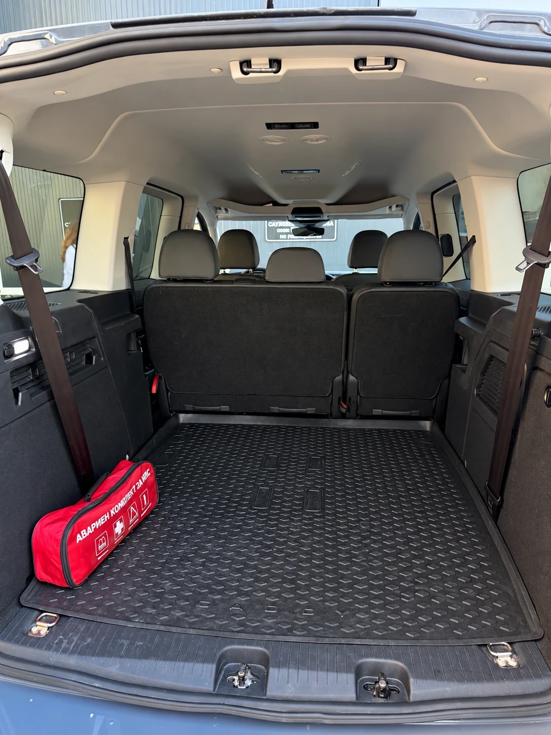 VW Caddy MAXI e-hybrid 7 места първи собственик 8000км., снимка 10 - Бусове и автобуси - 56331230