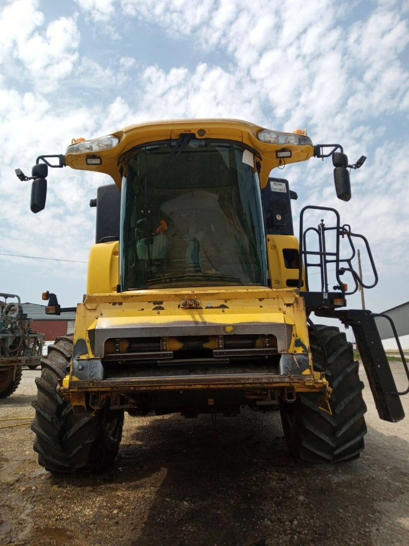 Комбайн New Holland CX840, снимка 14 - Селскостопанска техника - 48239641