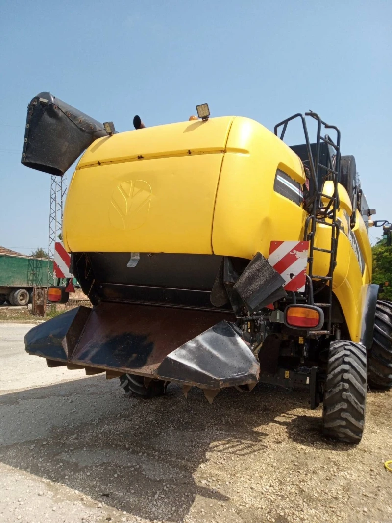 Комбайн New Holland CX840, снимка 5 - Селскостопанска техника - 48239641