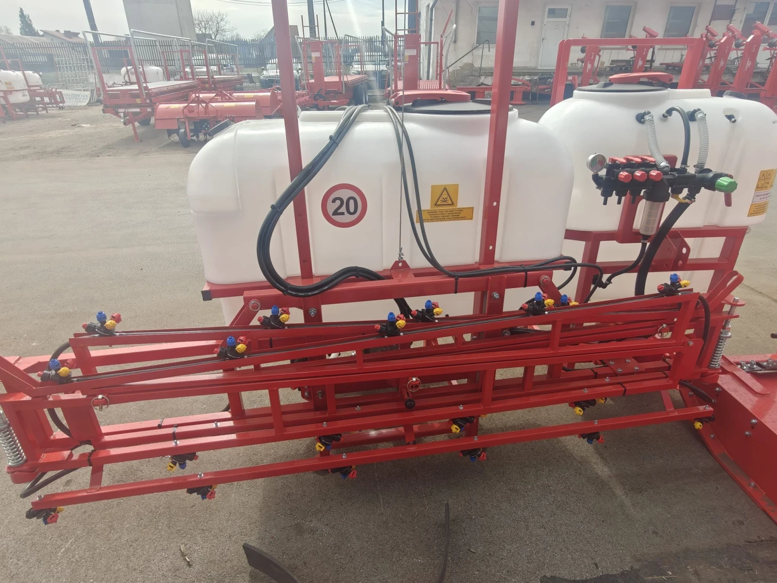 Пръскачка Друга марка ПОЛСКИ ПРЪСКАЧКИ ОТ 200Л:400Л:600Л:800Л И 1000Л, снимка 10 - Селскостопанска техника - 54004227